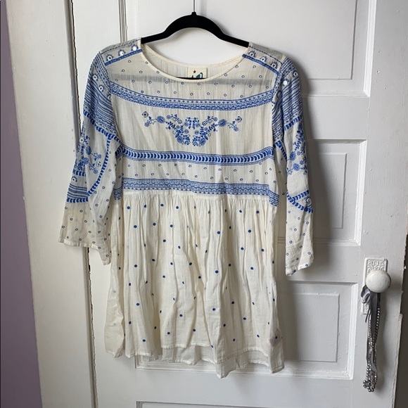 Blue and white tunic - Picture 2 of 3